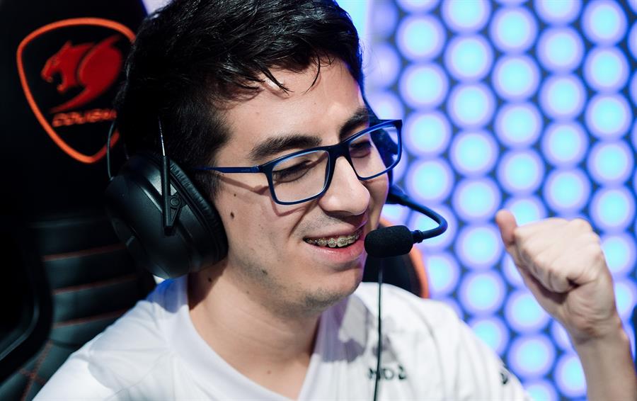 Chileno Slow asegura que bicampeón latino de LoL trabaja en el presente 1 cd44c4bcba3d05e3fd13fe171df3770328e534f0w