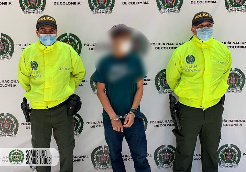 FOTOS: En diferentes barrios de Medellín 'agarraron' a 8 hombres por violencia intrafamiliar 23 captura violencia intrafamiliar7