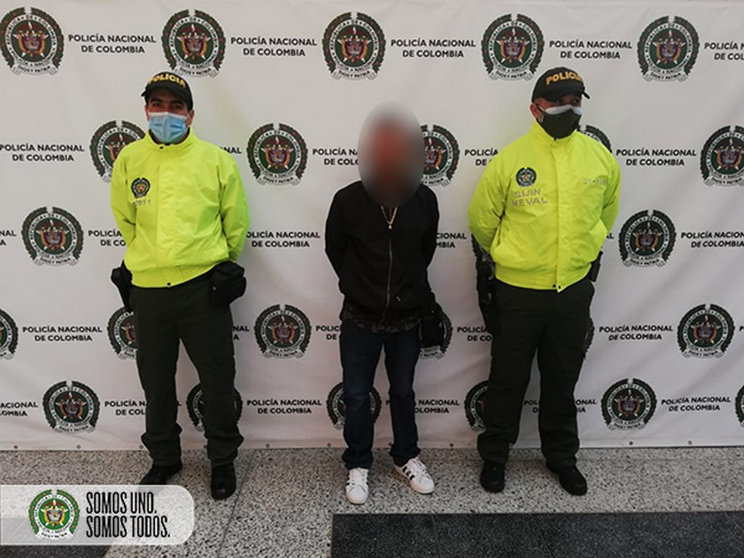 FOTOS: En diferentes barrios de Medellín 'agarraron' a 8 hombres por violencia intrafamiliar 20 captura violencia intrafamiliar2