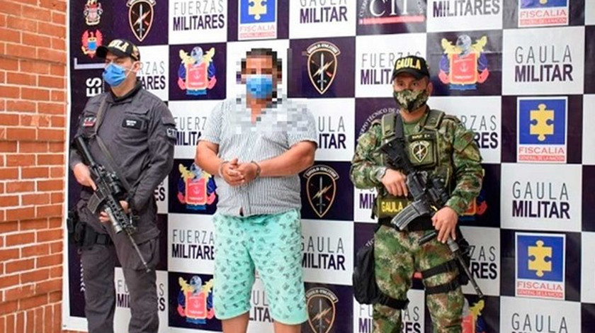 ¡Una 'bobadita' pedía! Cayó alias 'Leonel' mientras cobraba extorsión de $1.500 millones a un empresa 1 200825 Ejercito captura a alias Leonel 1280 1