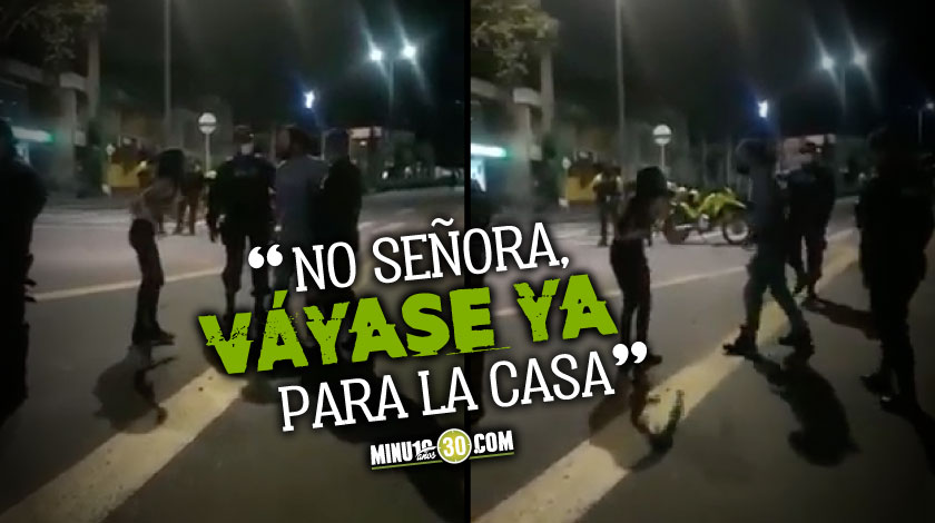 EN VIDEO: ¡Hasta correa le dio! En plenas protestas un señor regañó a la hija y le exigió que respete a la Policía 1 Hombre regana a su hija en medio de las protestas en la ciudad de Armenia Quindio
