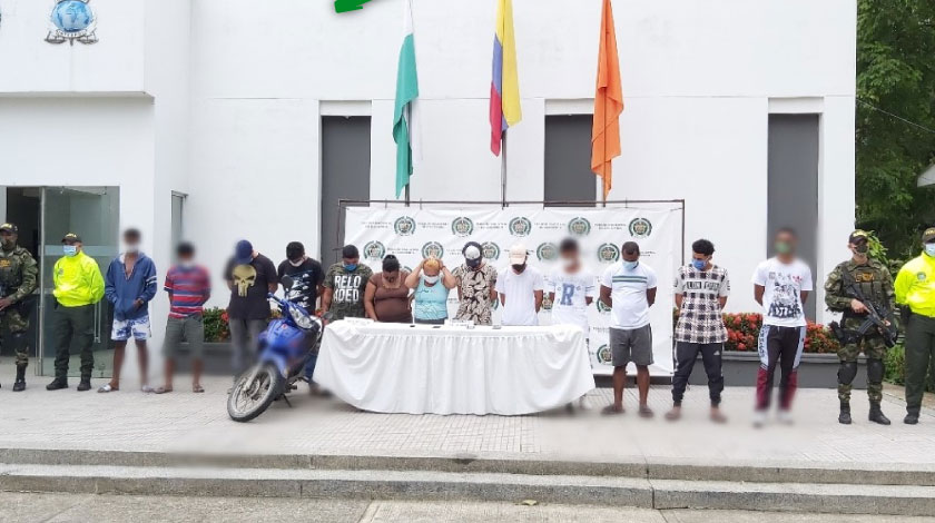 VIDEO: ¡Ampliación! Así fue como agarraron a los 13 del Clan del Golfo dedicados a delinquir en el Urabá antioqueño 1 Capturados del Clan del Golfo en el Uraba Antioquia Chigorodo1