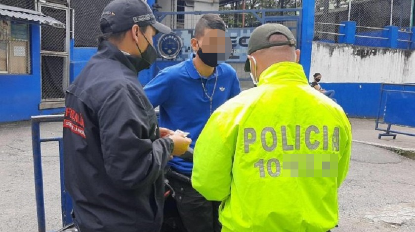 Le quitaron 'domiciliaria' y lo mandaron para la cárcel a presunto cómplice en el asesinato de un comerciante en Pereira 1 Kevin Andrés irá a prisión intramural por ser cómplice en el homicidio de comerciante de Pereira