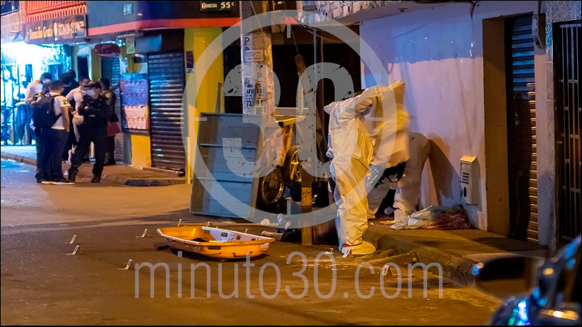 FOTOS Y VIDEO: Asesinado a balazos hombre de 33 años en Moravia 7 asesinado moravia7