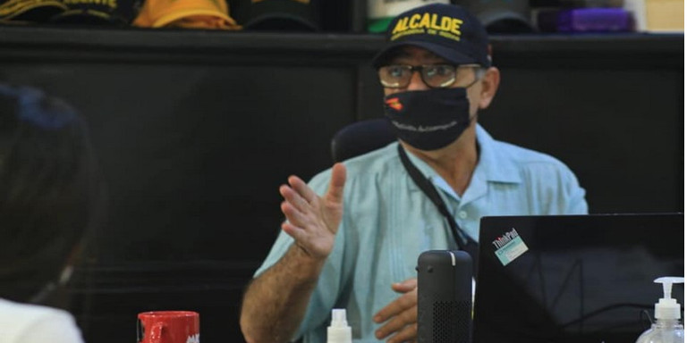 Video: Curiosa reacción del Alcalde de Cartagena cuando le preguntaron sobre revocatoria en su contra