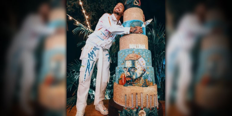 VIDEOS. Maluma celebra por lo alto sus 27 años y presenta a su “nuevo hijo”