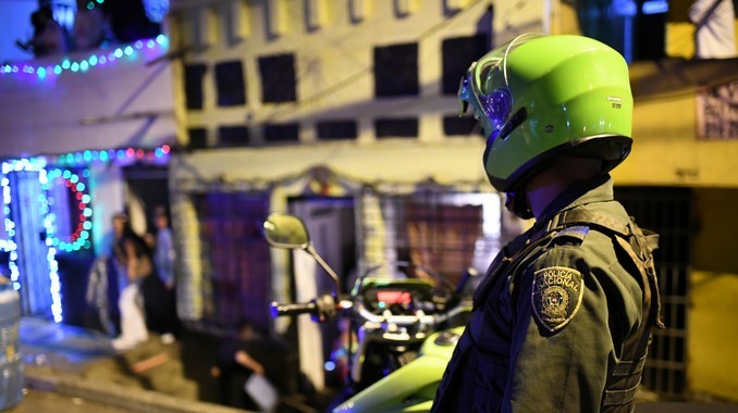 Durante la noche de año nuevo se registraron 3 homicidios, 13 heridos y 1689 comparendos en el Valle de Aburrá