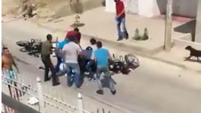 Video: A patadas y piedras habitantes de Soledad atacaron a un presunto ladrón