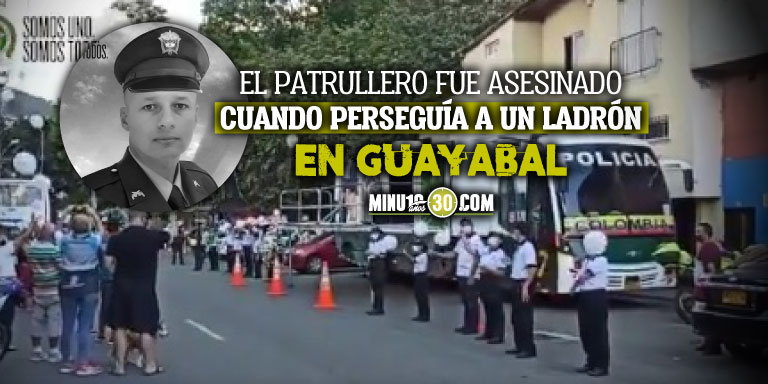 VIDEO: Con globos blancos y sonido de sirenas, así fue el acto simbólico en conmemoración al patrullero Mario Andrés Vallejo