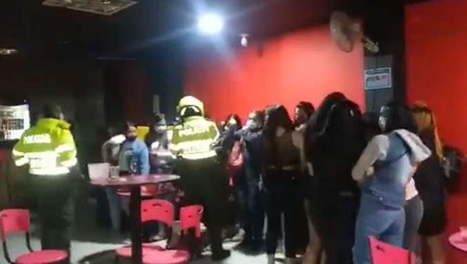 Más de 60 venezolanos fueron detenidos cuando estaban en una fiesta clandestina en Bogotá