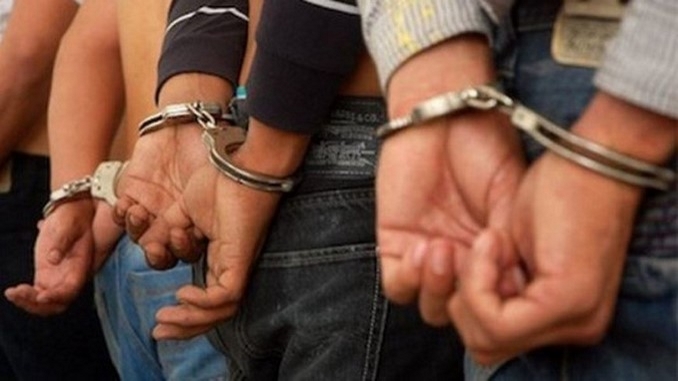 Policía del Valle de Aburrá capturó a doce personas que portaban estupefacientes en Medellín 1 Capturados dos hombres señalados de robar y abusar sexualmente de una mujer en Córdoba