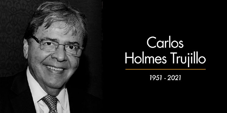 Video: Colombia le hace los honores y eucaristía a Carlos Holmes Trujillo