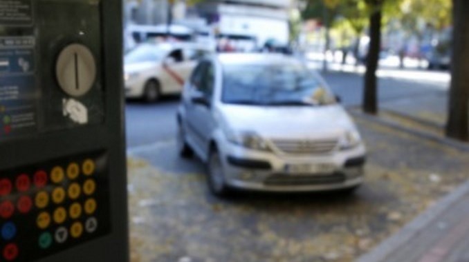 FOTO. Joven universitaria murió al quedar atrapada en su carro mientras pagaba el parqueo