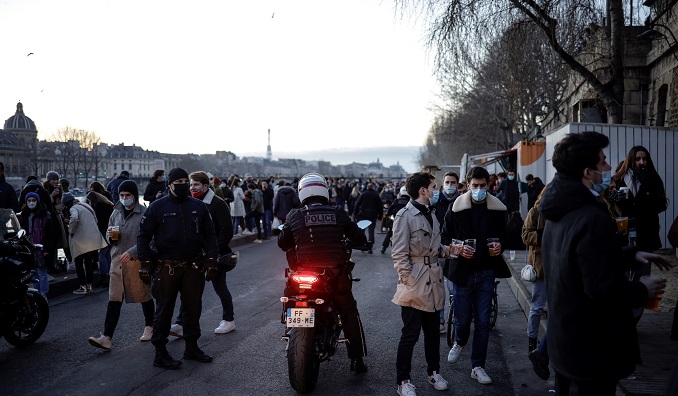 La variante británica de la covid supone un 1 % en Francia y se va a extender