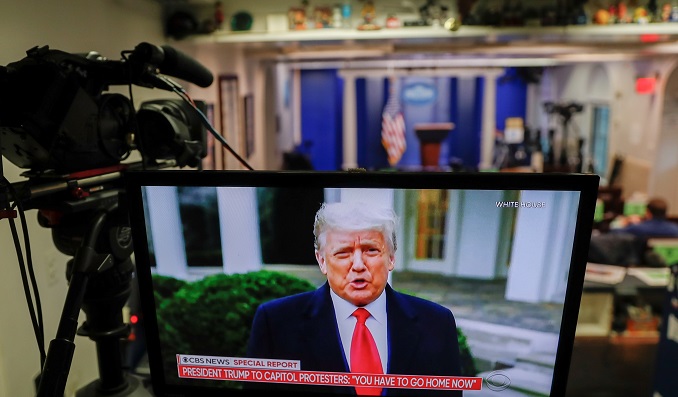 Todas las redes sociales bloquean las cuentas de Trump tras los disturbios