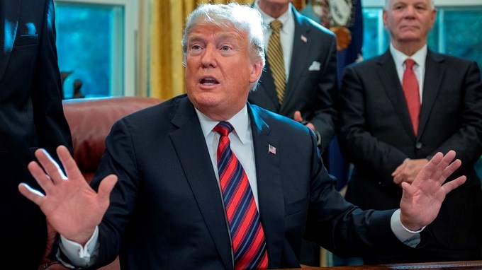 ¡Se va quedando solo! Tras perder oficialmente la presidencia, gabinete de Trump empieza a renunciar