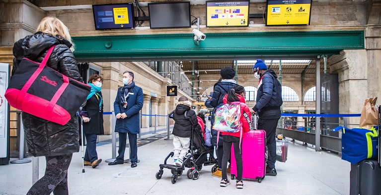 Europa se blinda ante la cepa britanica y quiere que ni se hable en el metro