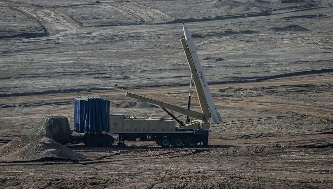 Irán prueba misiles balísticos y drones en amplias maniobras militares