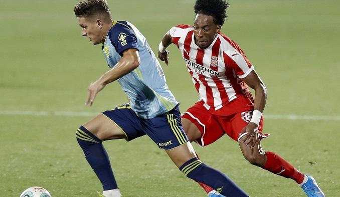 Johan Mojica se encuentra en las oficinas del Elche CF donde negocia su incorporación