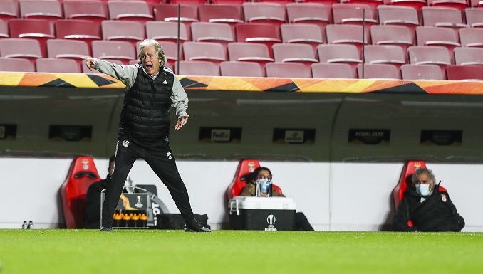 El Benfica, con 17 casos covid-19, podría parar dos semanas