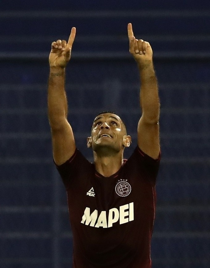 José Sand, un mito vigente a los 40 años que busca otro título para Lanús