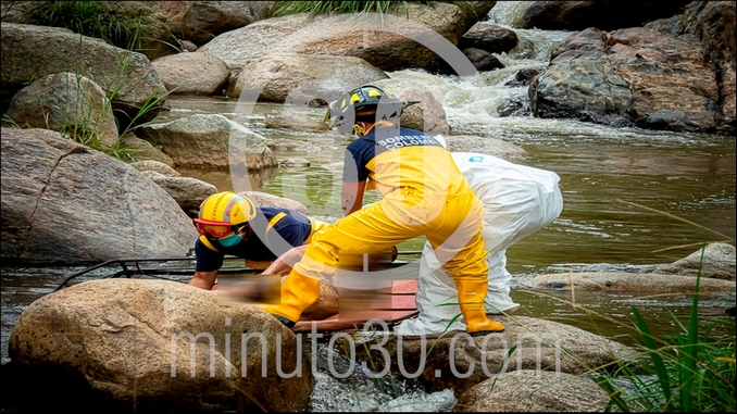 VIDEO Y FOTOS: Cuerpo de un hombre es encontrado en la quebrada Hato, en el Valle de Aburrá 8 muerto quebrada bello8