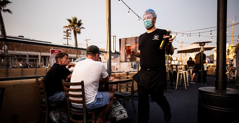 California levanta la orden de confinamiento total tras siete semanas