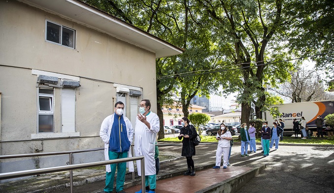 Portugal pulveriza sus récords: 118 muertos y casi 10.200 casos en un día