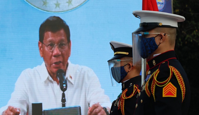 Duterte afirma que la presidencia de Filipinas no es un trabajo para mujeres