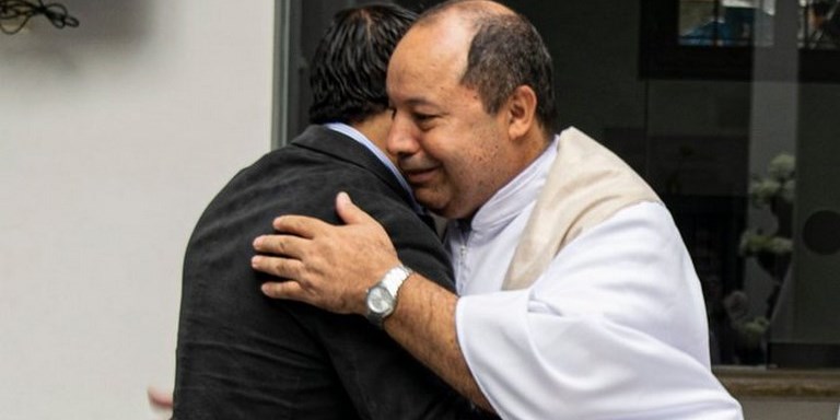 Falleció por covid sacerdote de la catedral del Señor Caído de Girardota