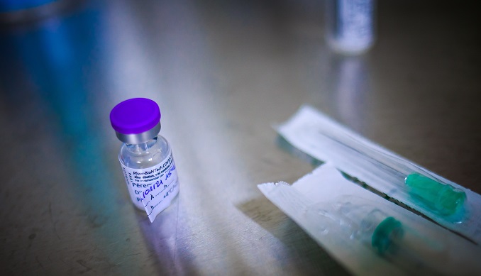 España puede dejar de utilizar dosis de la vacuna Pfizer por falta de jeringas adecuadas