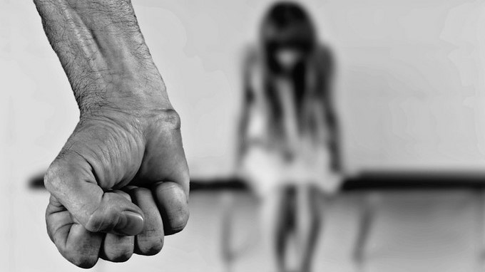 ¡Desgraciado! Padrastro violó a una niña durante años, desde que tenía 8 añitos 1 Abuso 1