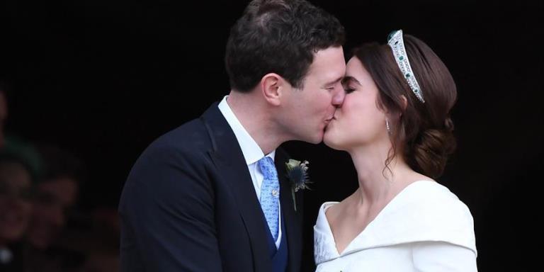 La princesa Eugenia, nieta de Isabel II, da a luz a su primer hijo