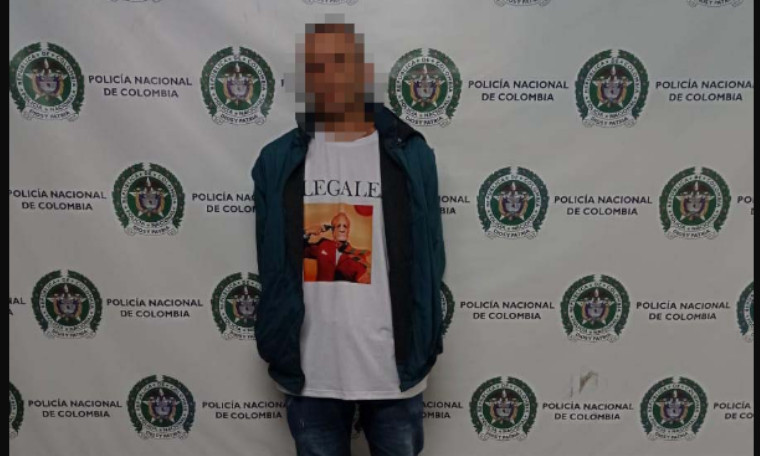 ¡Qué rabia! Estaba con un arma intimidando a una gente por Pedregal 1 CAPTURADO 3