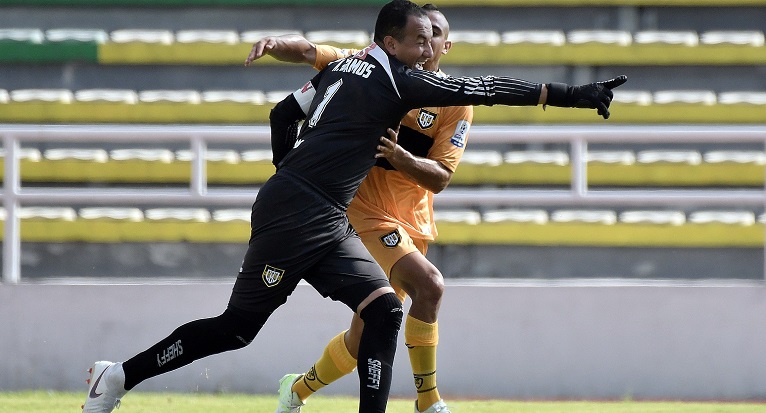 Nelson Ramos, a sus 39 años es el máximo goleador del torneo de ascenso