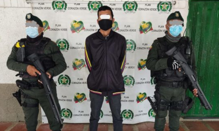¡Descarado! Se metió con una niña de tan solo 12 años de edad y se fugó con ella 1 OMAR LUIS BERRIO