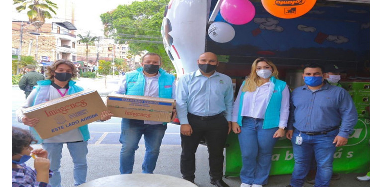 Sabaneta realizó ‘Donatón Tecnológica Escolar’, para estudiantes de escasos recursos 15 Sabaneta realizó ‘Donatón Tecnológica Escolar’, se recolectaron 47 tabletas, 53 computadores portátiles