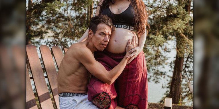 Video: ¡Se adelantó Carlota! Rigo Urán abandona el Tour de Dubai, porque su esposa dará a luz a su hija 1 Se adelanto Carlota Rigo Uran abandona el Tour de Dubai porque su esposa dara a luz a su hija