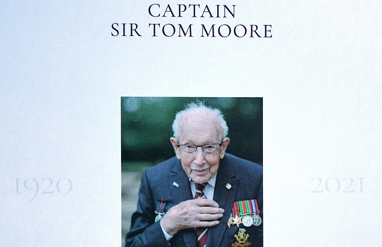 Funeral del “capitán Moore”, el veterano de guerra que recaudó millones para la sanidad británica