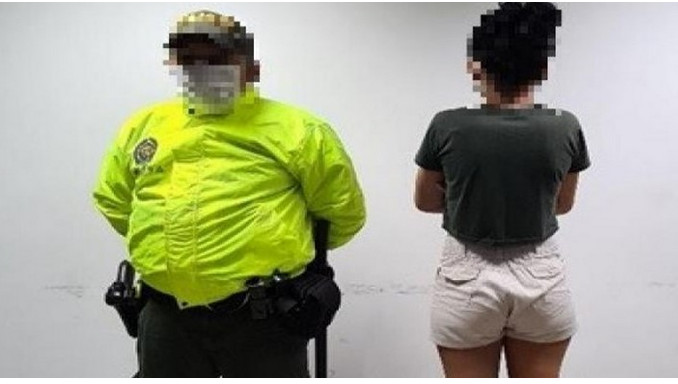 ¡Era la del arma! Cogieron a una adolescente acusada de homicidio