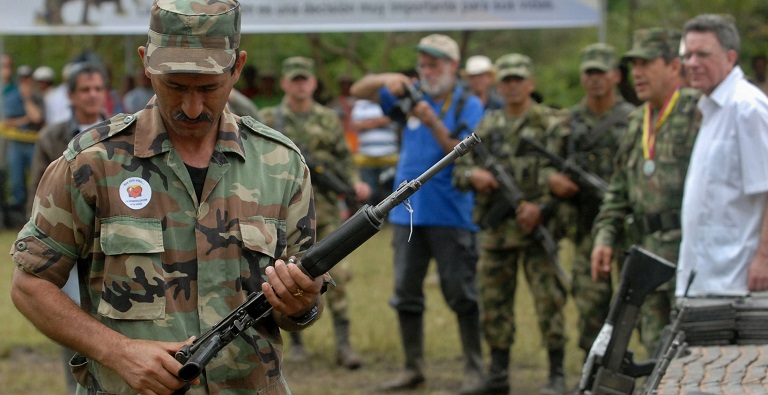 Ordenan la detención de exjefe de una disidencia del ELN por reclutar menores