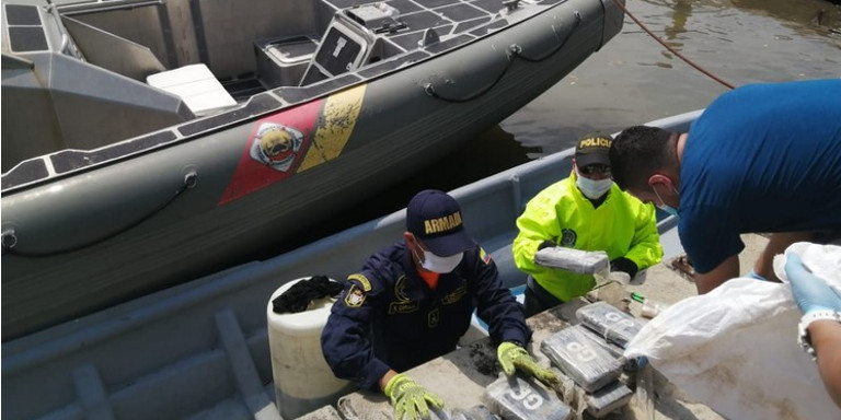 En Urabá encontraron una lancha abandonada con más de 140 kilogramos de Cocaína