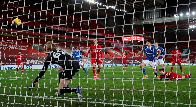El colombiano Alzate doblega al Liverpool en Anfield