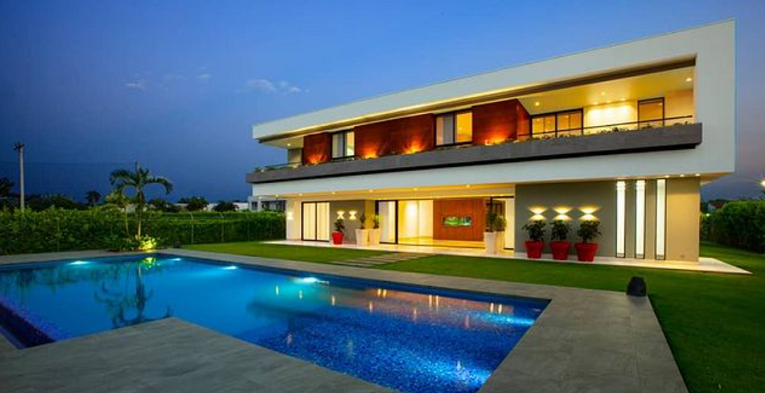 La casota que Adrián Ramos se construyó en Jamundí tiene hasta cinema propio