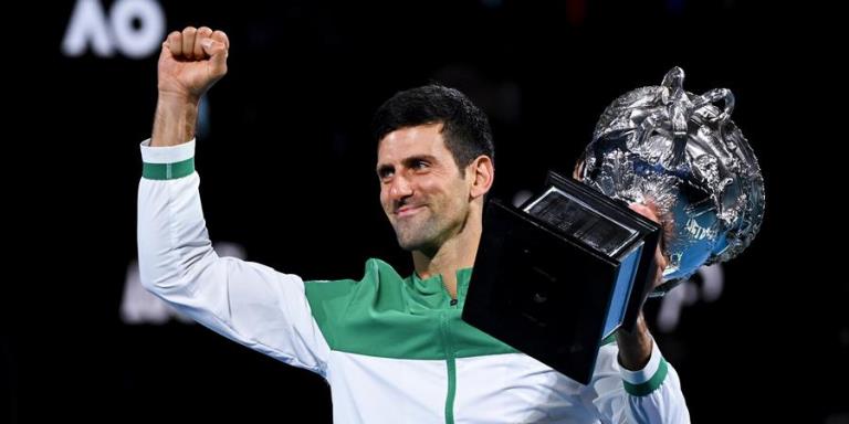 Djokovic fulmina a Medvedev y levanta su noveno Abierto de Australia