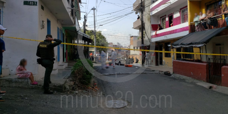 EN FOTOS Y VIDEO: ¡Mañana sangrienta en Manrique! Se registró un doble homicidio en plena calle 13 Manrique