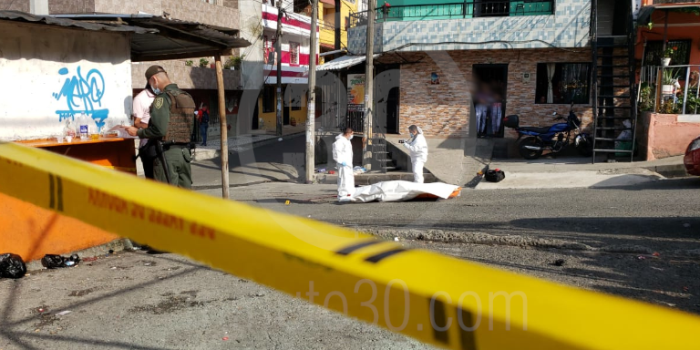 EN FOTOS Y VIDEO: ¡Mañana sangrienta en Manrique! Se registró un doble homicidio en plena calle 15 Manrique