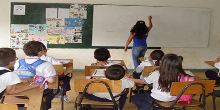 ¡No hay derecho! Grupos armados amenazan con panfletos a docentes en Ituango