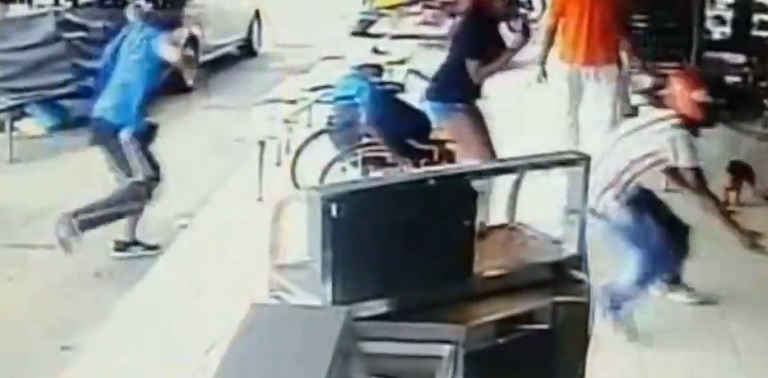 “La vida por los colores”, le dicen a hinchas de América para que se den puñal con uno del Cali