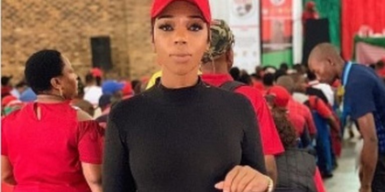 FOTOS. Critican a maestra por vestirse muy “provocativa” y “sexy”